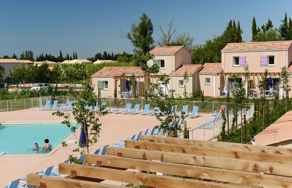 Residence Odalys Le Mas Des Alpilles Paradou Exteriör bild